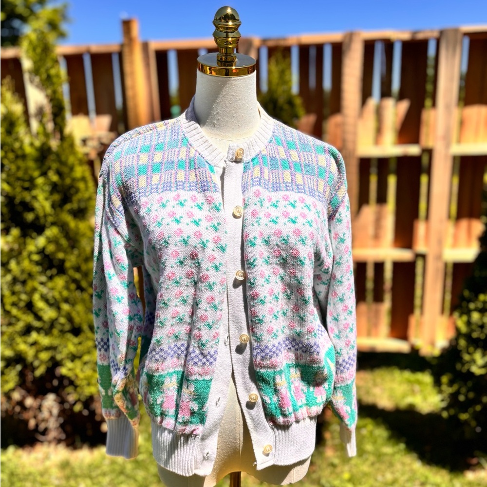 Vintage cottage core granny core cotton pastel bunny button up cardigan